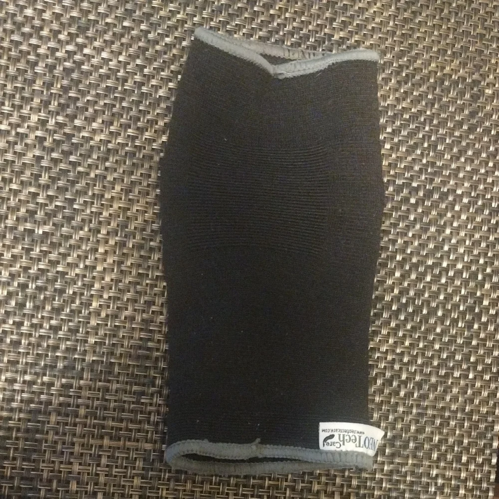 Black and Gray Ankle Support Brace - Picture 3 of 3